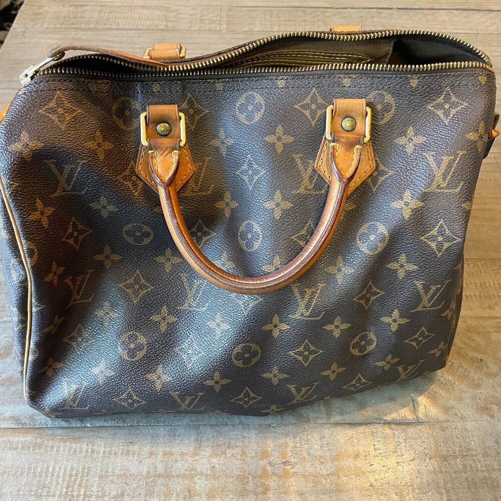 Louis Vuitton- Speedy